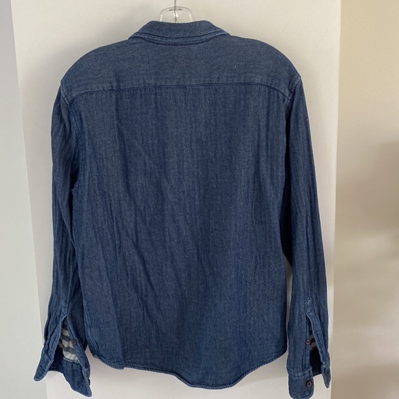 UNTUCKIT denim blue chambray printed stripe lining button-up shirt M - Picture 4 of 6